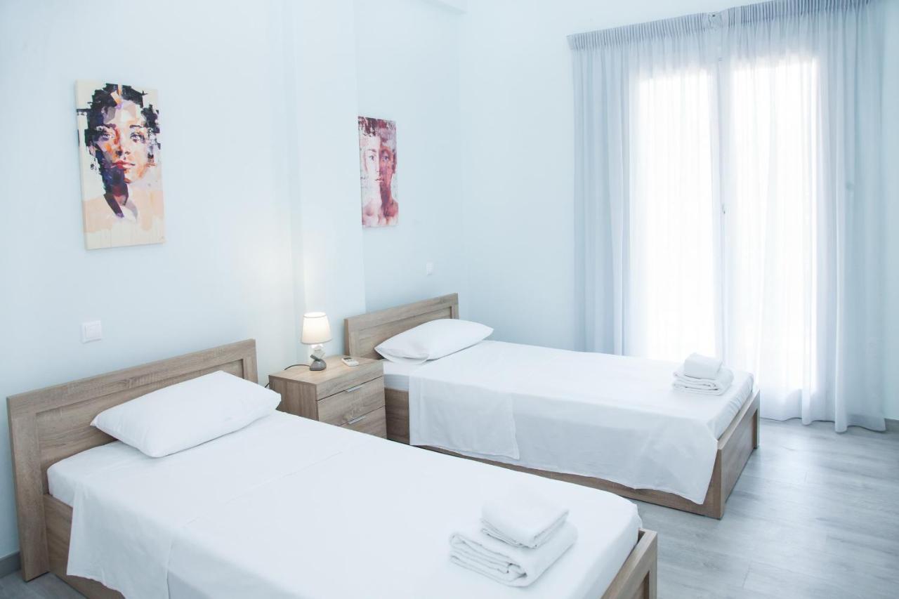 Sunny And Minimal Apt In Glyfada With 3 Bdrm Athen Eksteriør billede